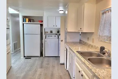 124 Waverly Drive, Grants Pass, OR 97526 - Photo 27