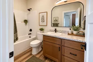 728 Dahl Pl, Medford, OR 97501 - Photo 17