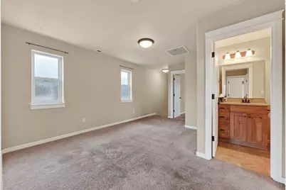 20252 Badger Road, Bend, OR 97702 - Photo 15