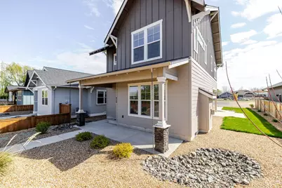868 NW 19th Street, Redmond, OR 97756 - Photo 3