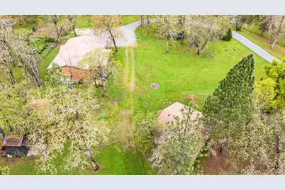 360 Lamont Way, Cave Junction, OR 97523 - Photo 21