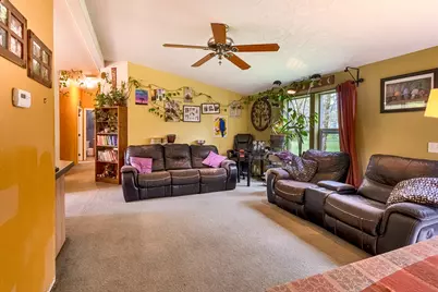 360 Lamont Way, Cave Junction, OR 97523 - Photo 9