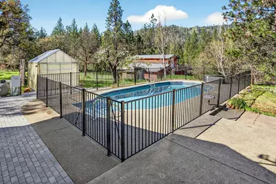 5700 Highway 238, Jacksonville, OR 97530 - Photo 25