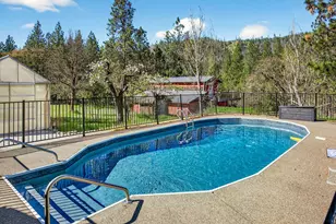 5700 Hwy 238, Jacksonville, OR 97530 - Photo 23