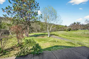 5700 Hwy 238, Jacksonville, OR 97530 - Photo 27