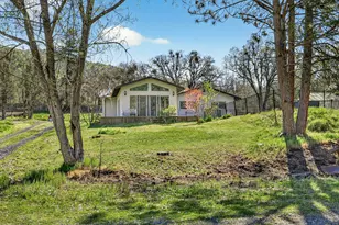 5700 Hwy 238, Jacksonville, OR 97530 - Photo 21