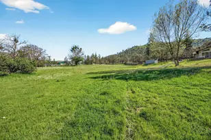 5700 Hwy 238, Jacksonville, OR 97530 - Photo 27