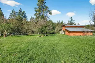 5700 Hwy 238, Jacksonville, OR 97530 - Photo 31
