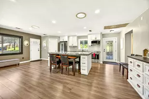 5700 Hwy 238, Jacksonville, OR 97530 - Photo 11