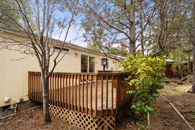1015 SE Valleywood Place, Bend, OR 97702 - Photo 25