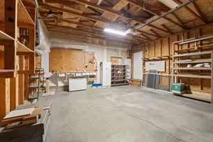 1015 SE Valleywood Pl, Bend, OR 97702 - Photo 21