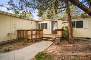 1015 SE Valleywood Pl, Bend, OR 97702 - Photo 29