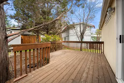 1015 SE Valleywood Place, Bend, OR 97702 - Photo 23