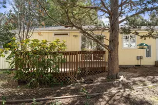 1015 SE Valleywood Pl, Bend, OR 97702 - Photo 43