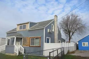 1036 W Hermiston Ave, Hermiston, OR 97838 - Photo 3