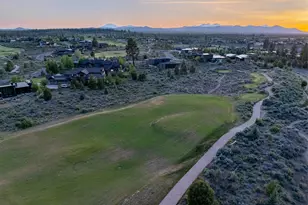 19345 Roswell Dr, Bend, OR 97702 - Photo 3