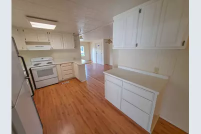 443 Ashwood Drive, Grants Pass, OR 97526 - Photo 3