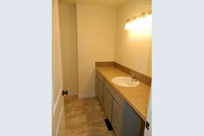 5333 Hilldale Street, Klamath Falls, OR 97603 - Photo 13