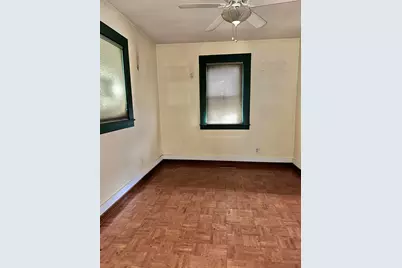 731 W 2nd Street, Medford, OR 97501 - Photo 9
