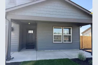 237 SE Peppermint Loop #4, Culver, OR 97734 - Photo 3