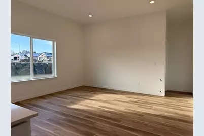 251 SE Peppermint Loop #6, Culver, OR 97734 - Photo 9