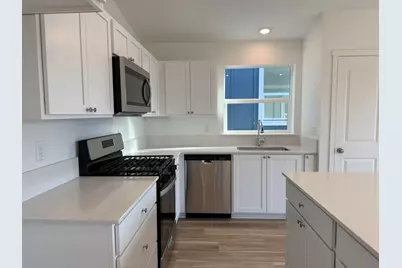 251 SE Peppermint Loop #6, Culver, OR 97734 - Photo 3