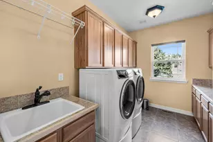 2310 SE Bitterbrush Dr, Madras, OR 97741 - Photo 17