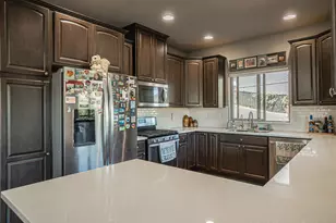 122 NW Rook Dr, Grants Pass, OR 97526 - Photo 5