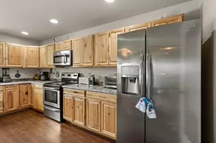 628 Barton Rd, Eagle Point, OR 97524 - Photo 9