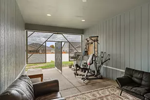 628 Barton Rd, Eagle Point, OR 97524 - Photo 23