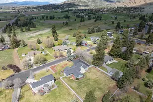 4075 Collier Ln, Klamath Falls, OR 97603 - Photo 3
