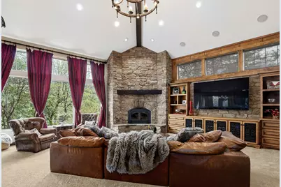 6200 Old Stage Road, Central Point, OR 97502 - Photo 9