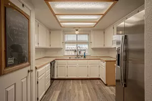 8022 Brie Terrace, White City, OR 97503 - Photo 5