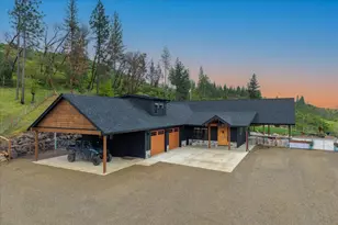2220 Butte Falls Hwy, Eagle Point, OR 97524 - Photo 3