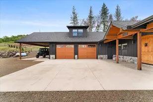 2220 Butte Falls Hwy, Eagle Point, OR 97524 - Photo 5