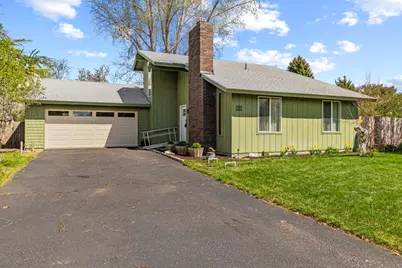 5081 Southview Drive, Klamath Falls, OR 97603 - Photo 1
