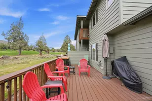 999 Golden Pheasant Dr, Redmond, OR 97756 - Photo 1