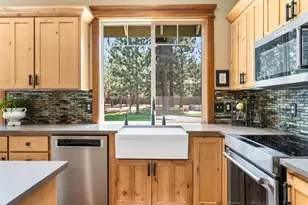 14597 Bluegrass Loop, Sisters, OR 97759 - Photo 13