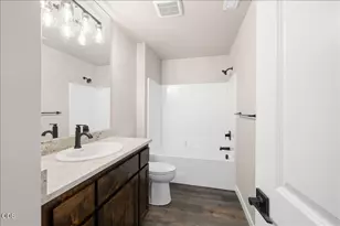 1834 Ingram Ln, Medford, OR 97501 - Photo 7