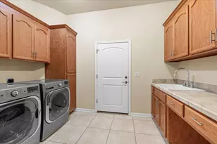 162 Bellerive Dr, Eagle Point, OR 97524 - Photo 11