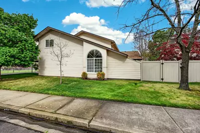 2122 Creek Drive, Ashland, OR 97520 - Photo 3