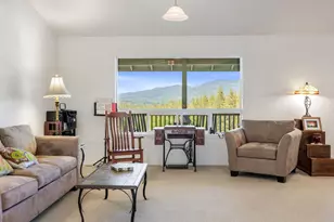 16445 Meadows Rd, White City, OR 97503 - Photo 9
