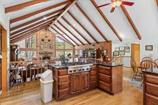 8959 John Day Dr, Gold Hill, OR 97525 - Photo 11