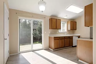 61009 Lodgepole Dr, Bend, OR 97702 - Photo 5