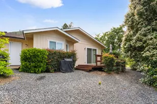 1701 NE Foothill Blvd, Grants Pass, OR 97526 - Photo 17