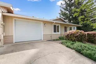 1701 NE Foothill Blvd, Grants Pass, OR 97526 - Photo 7