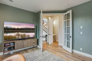 61807 Fall Creek Loop, Bend, OR 97702 - Photo 21