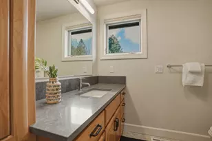 61807 Fall Creek Loop, Bend, OR 97702 - Photo 27
