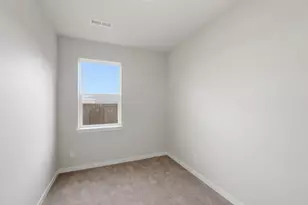 21237 SE Pelee Dr, Bend, OR 97702 - Photo 17