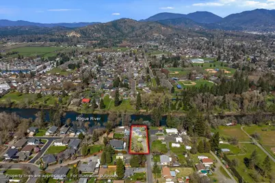 1300 Daisy Lane, Grants Pass, OR 97527 - Photo 45